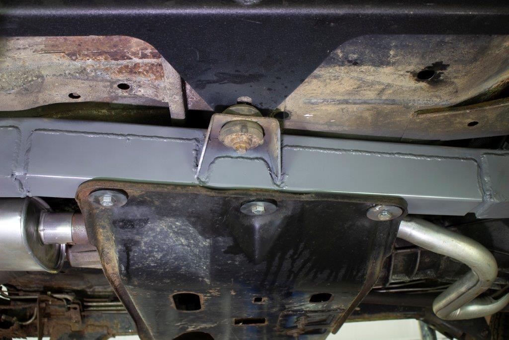 Jeep YJ Center Frame Skid Plate Mount For 87-95 Jeep YJ Wrangler Rust  Buster | 4Wheelers Supply